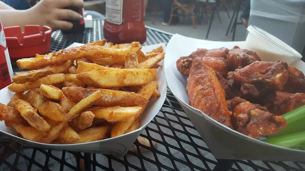 Chicken Wings with Fries